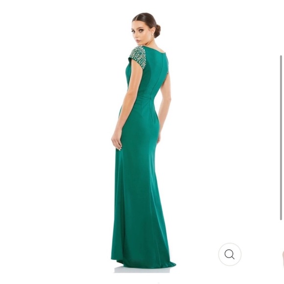 Mac Duggal Green Maxi Dress Elegant Flowing Silhouette - Picture 3 of 10